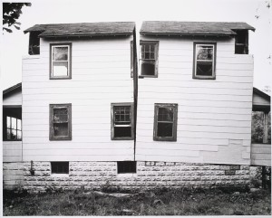 gordon-matta-clark-house-split